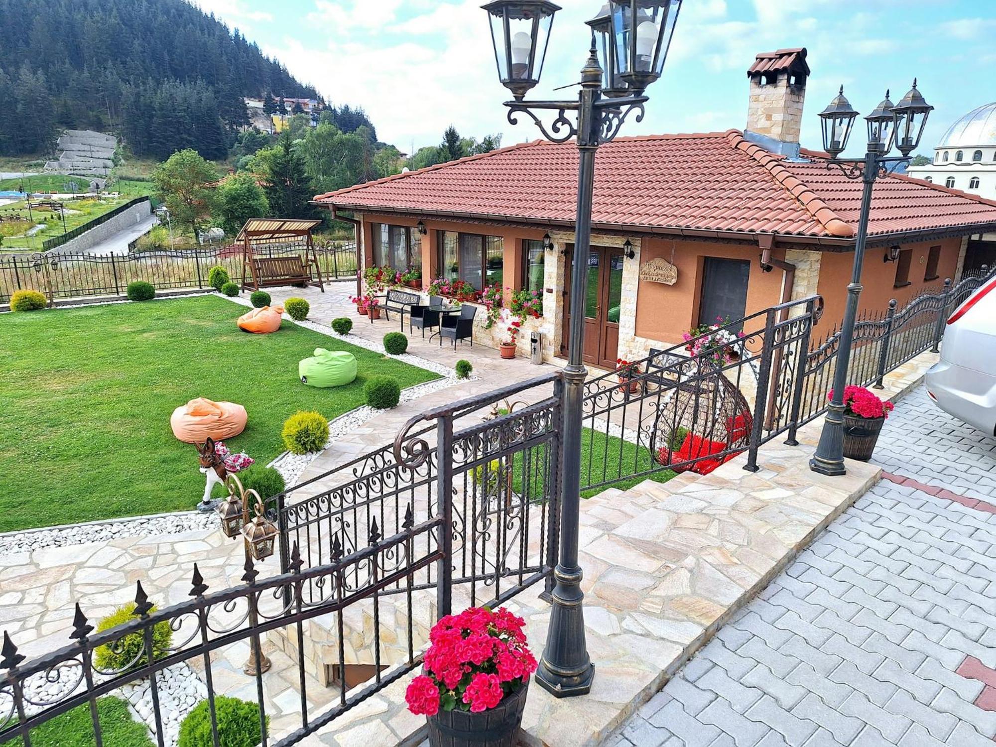 Perla Hotel Dospat Exterior foto